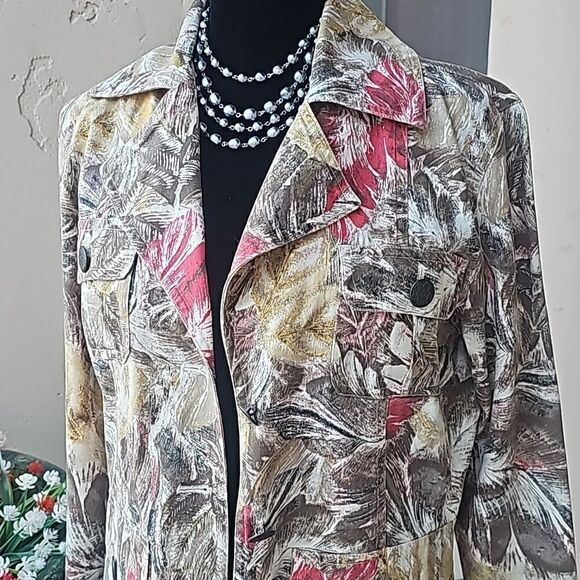 Chicos lightweight long-sleeved button front jacket size 0 - Picture 1 of 8